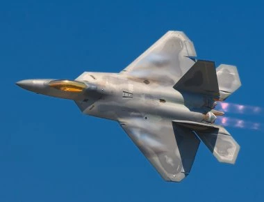 Oceana Air Show: Εντυπωσιακή επίδειξη του F-22 (βίντεο)